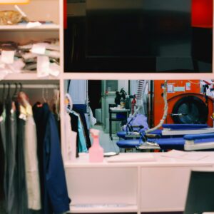 bodega-94tWOlr_OjA-unsplash